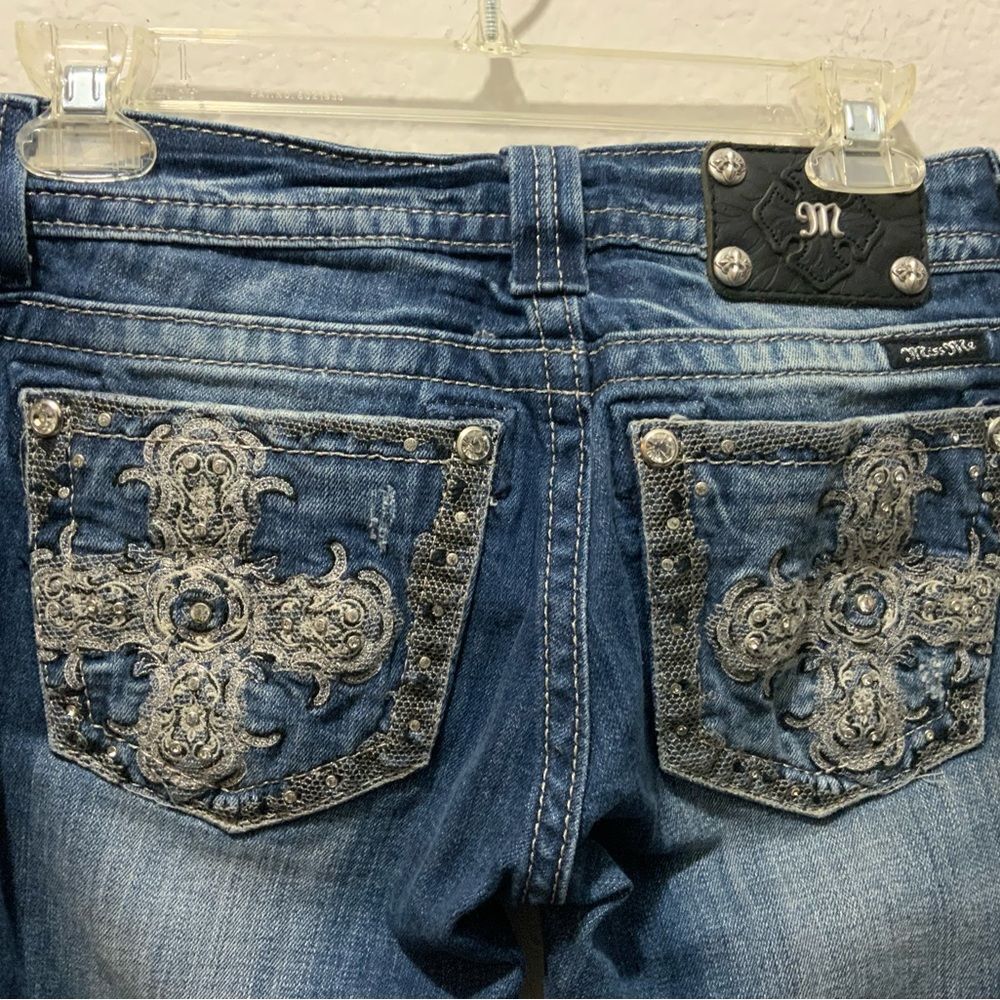 Miss Me Boot Jean Womens 27 inseam 32 Embellished Pocket
